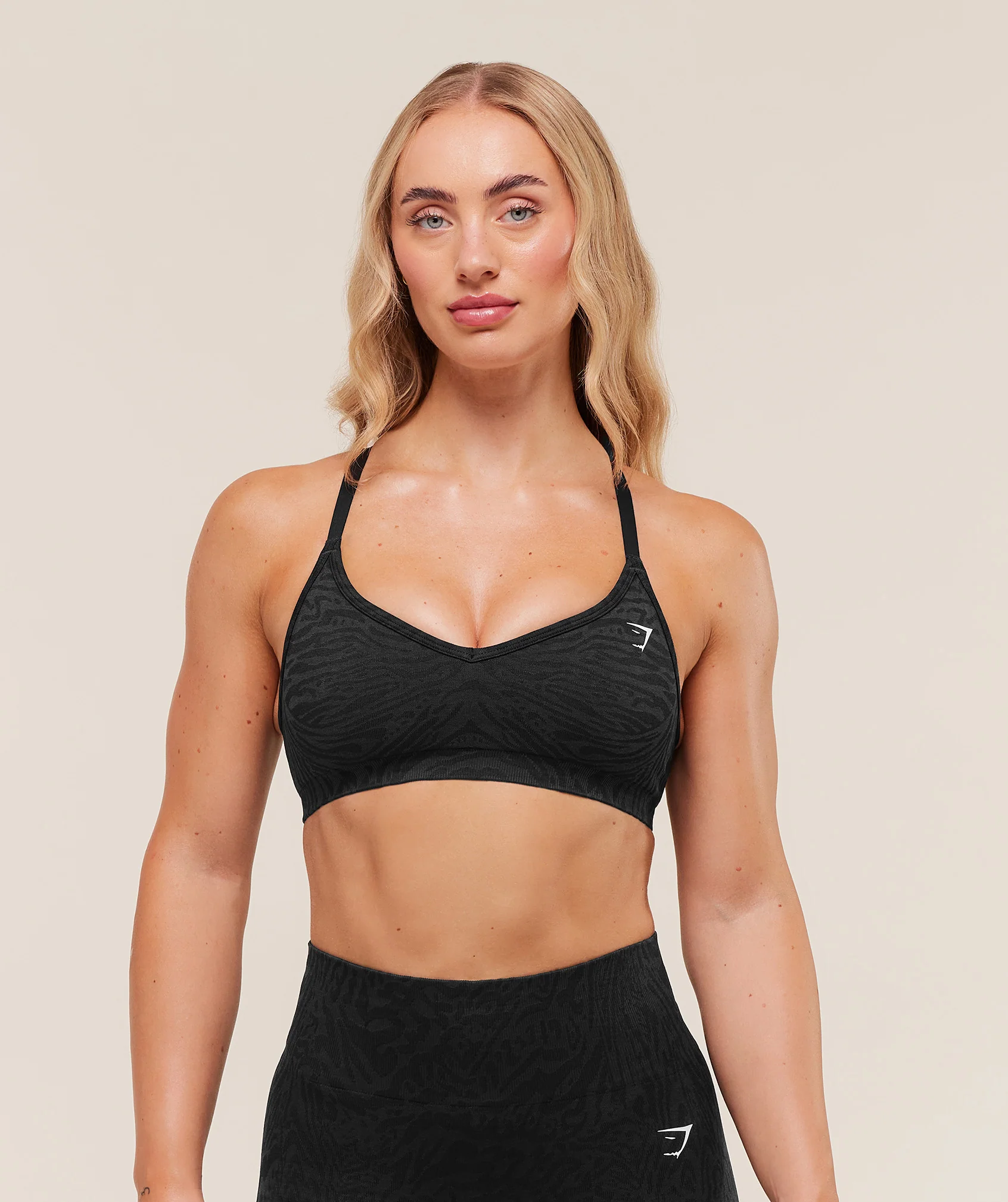 Adapt Animal Seamless Sports Bra - Black/Asphalt Grey