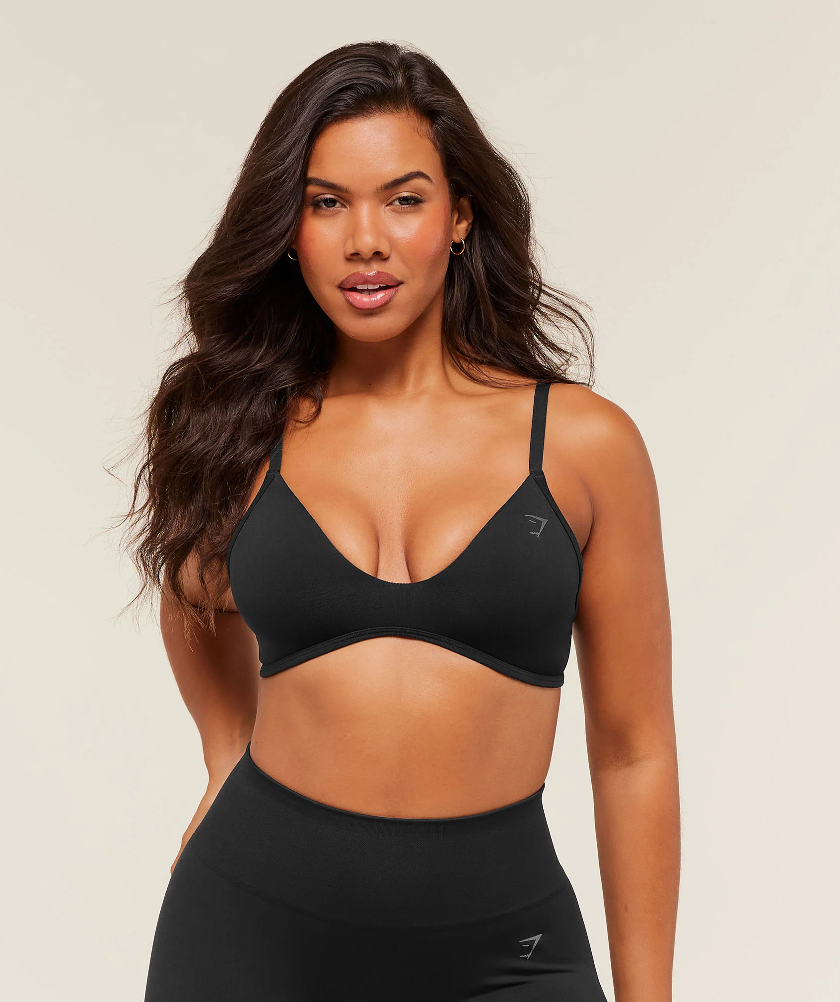 Soft Sculpt V-neck Sports Bra - Black